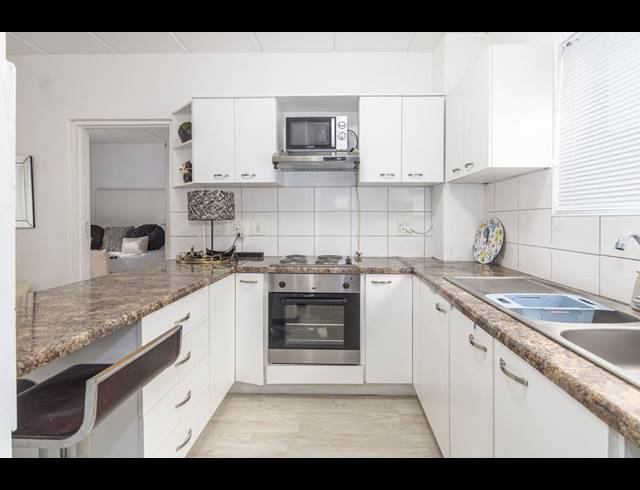 1 BEDROOM APARTMENT RENTED IN WEST BEACH